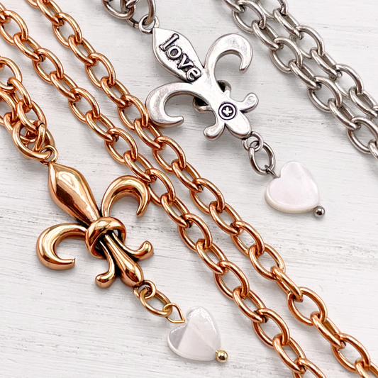 Love Fleur-de-Lis Essential Necklace