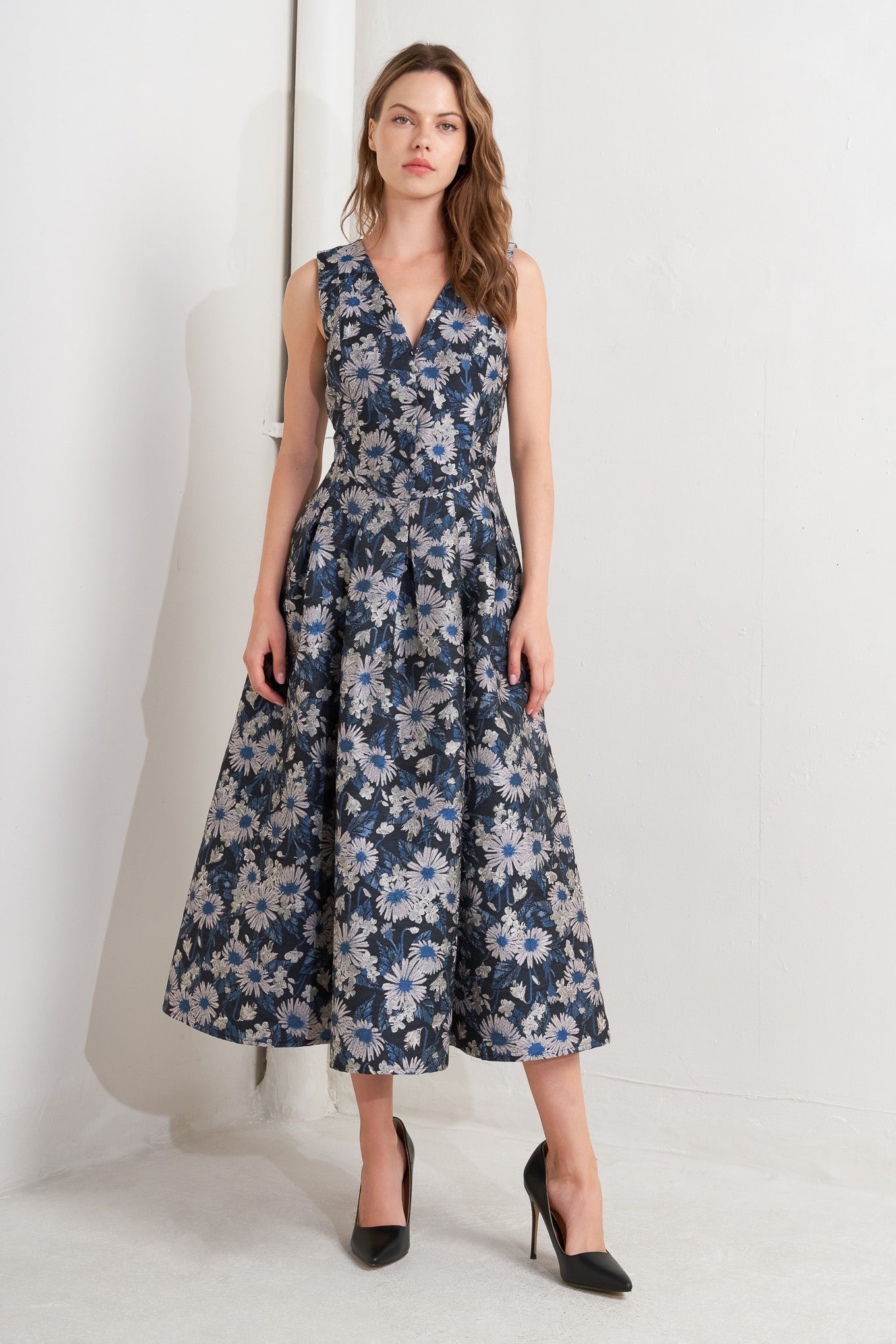 Lux Blooming Woven Jacquard Midi Dress