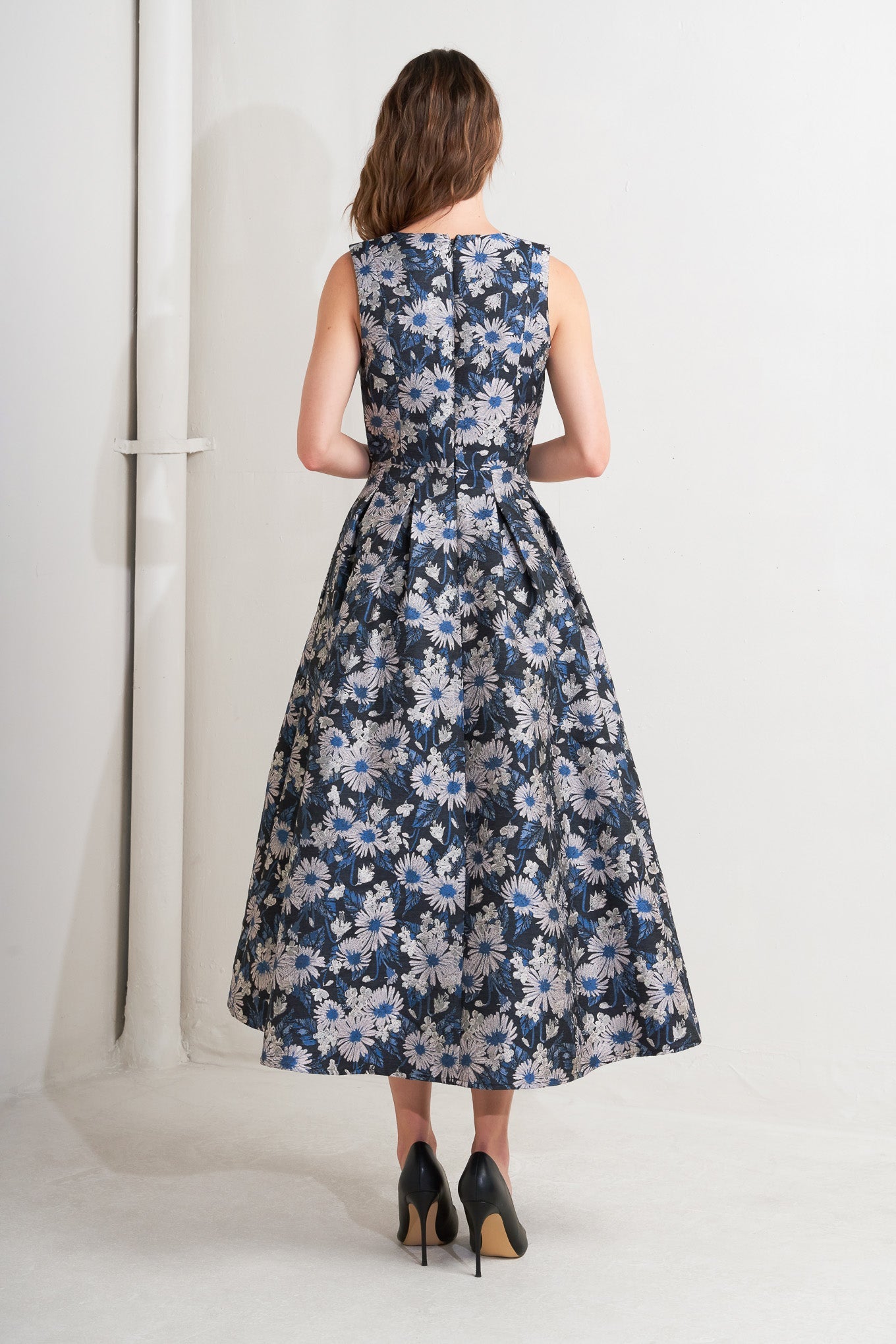 Lux Blooming Woven Jacquard Midi Dress