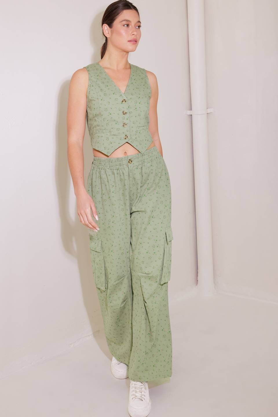 Drifting Currents Olive Cargo Pants