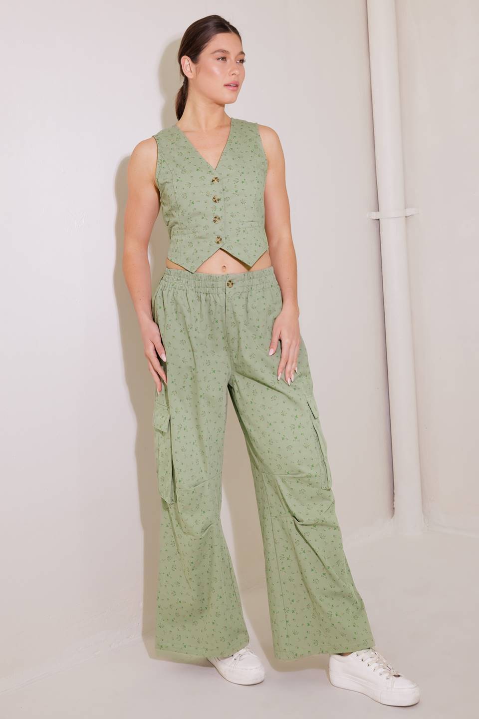 Drifting Currents Olive Cargo Pants