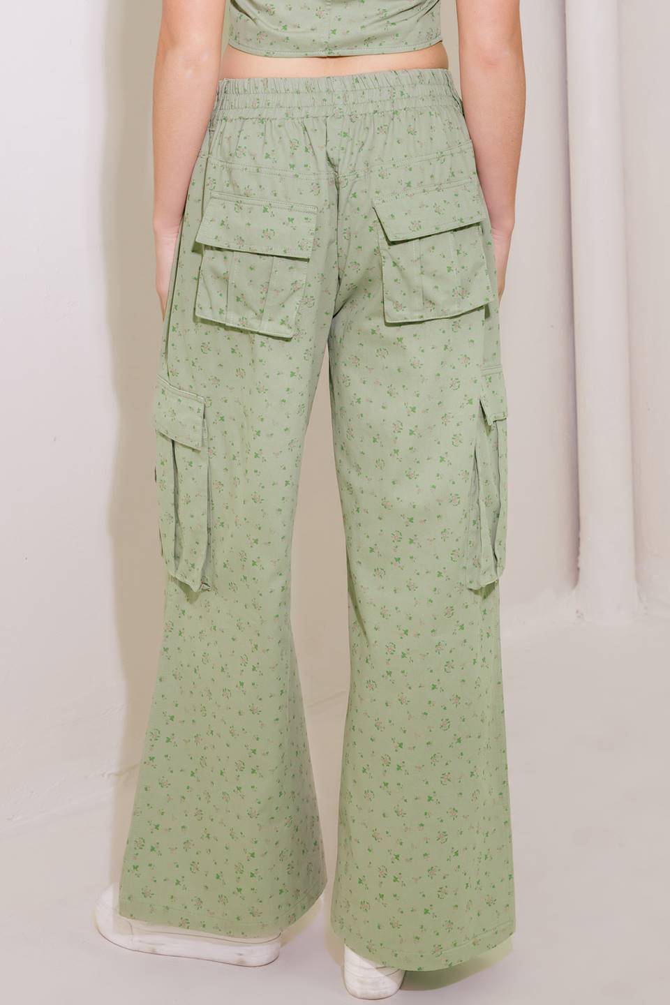 Drifting Currents Olive Cargo Pants