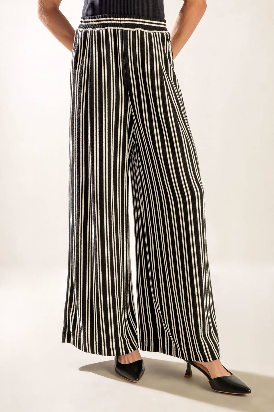 In The Quiet Shade Woven Pants