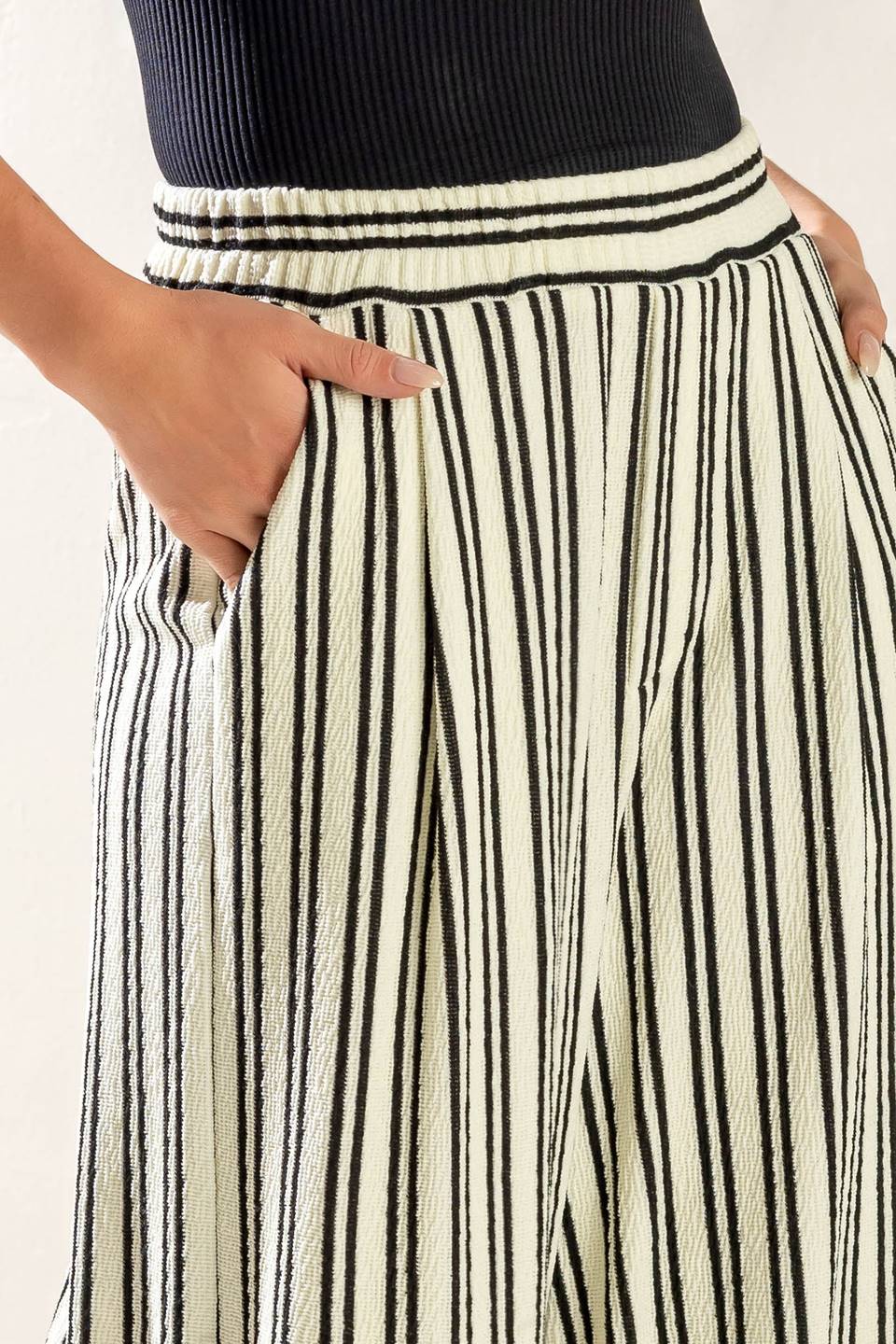 In The Quiet Shade Woven Pants