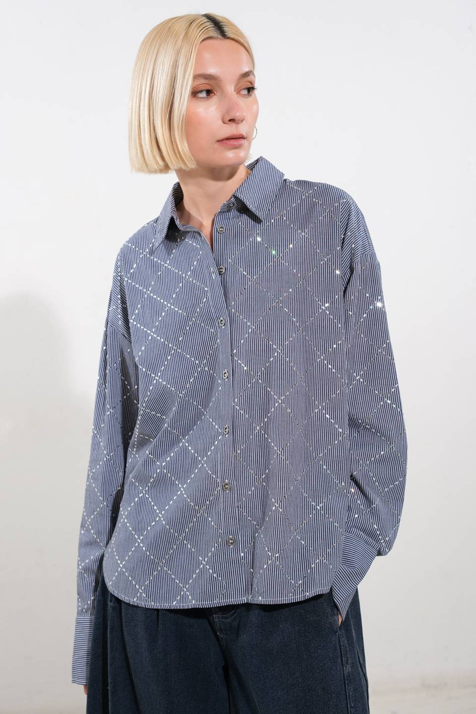 Graceful Appearance Woven Top