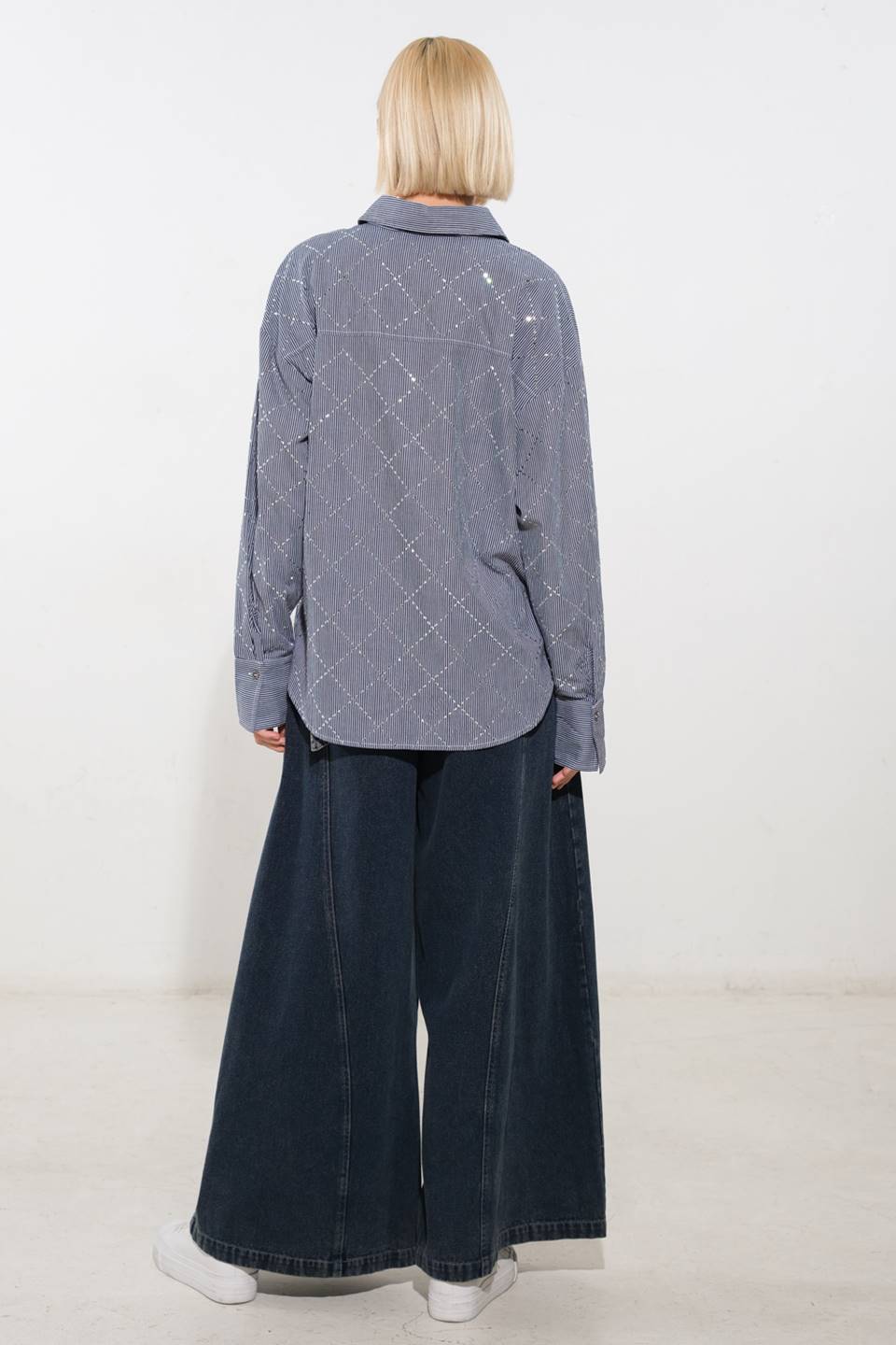 Graceful Appearance Woven Top