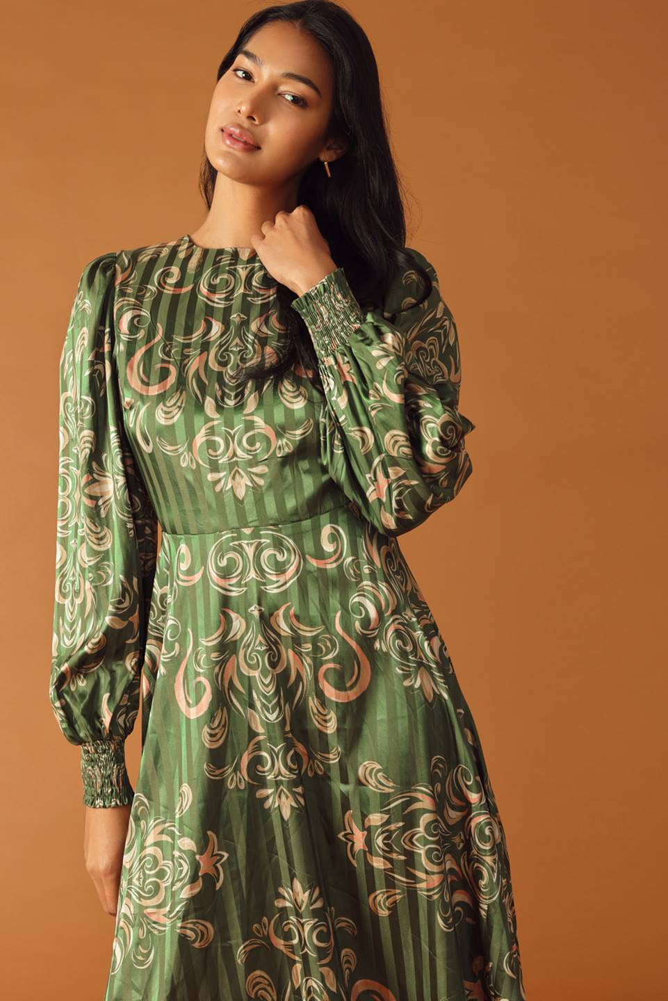 Moments Of Clarity Woven Midi Dress