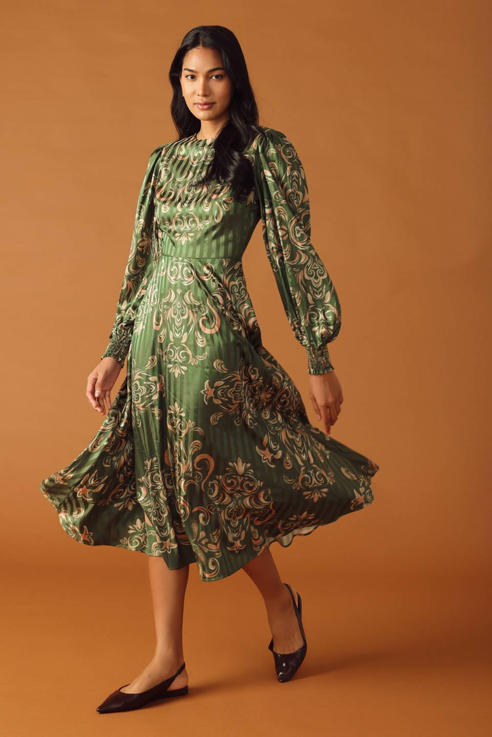 Moments Of Clarity Woven Midi Dress