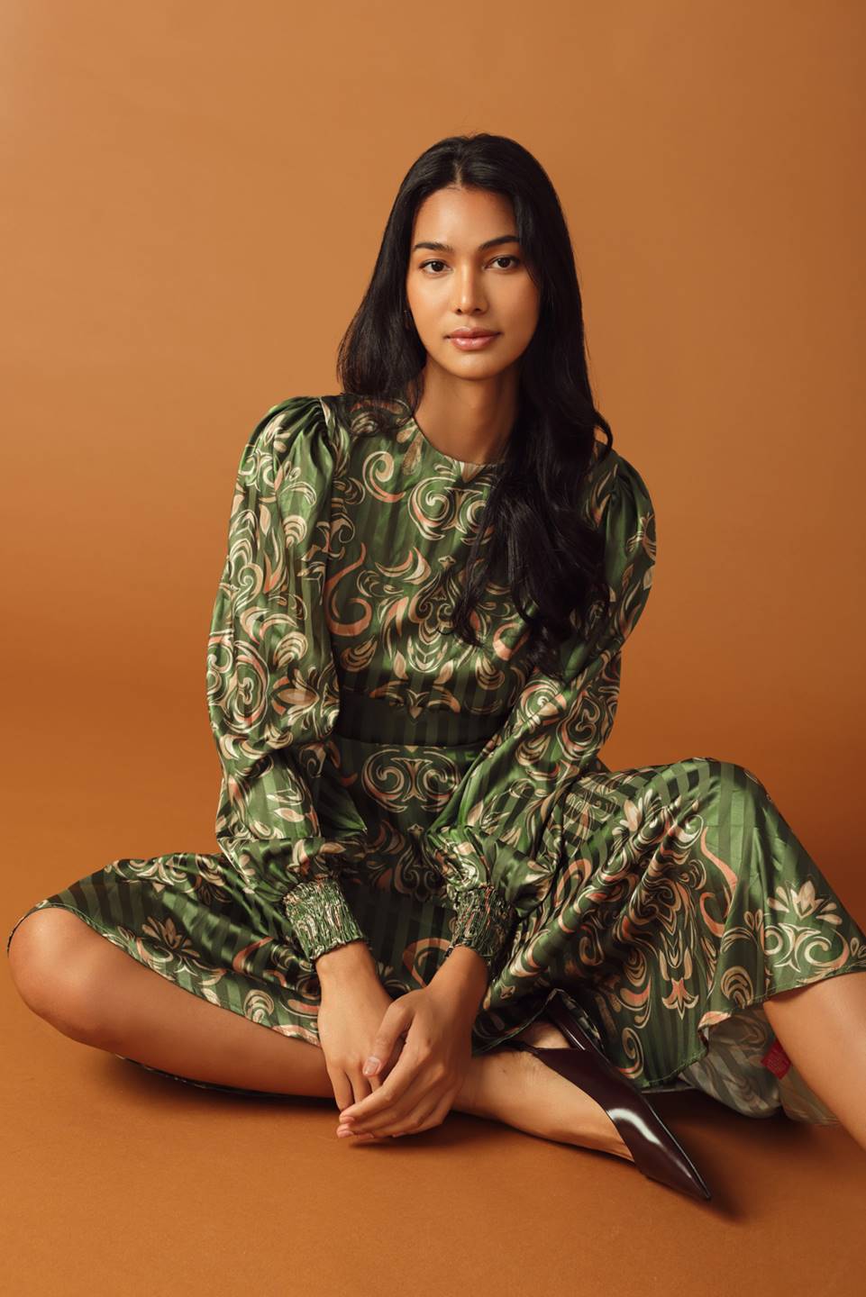 Moments Of Clarity Woven Midi Dress