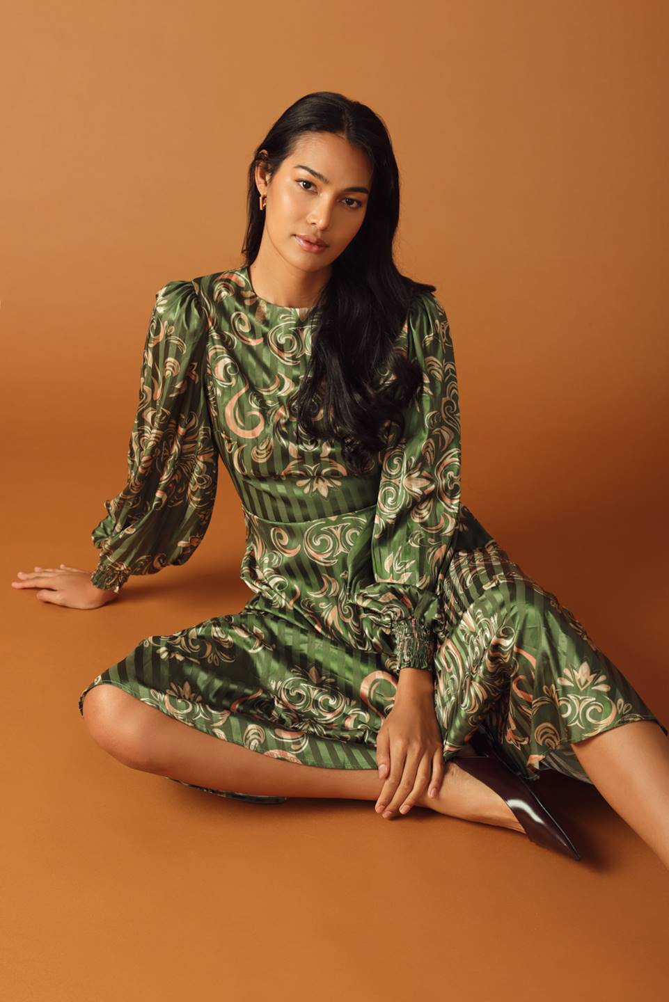 Moments Of Clarity Woven Midi Dress