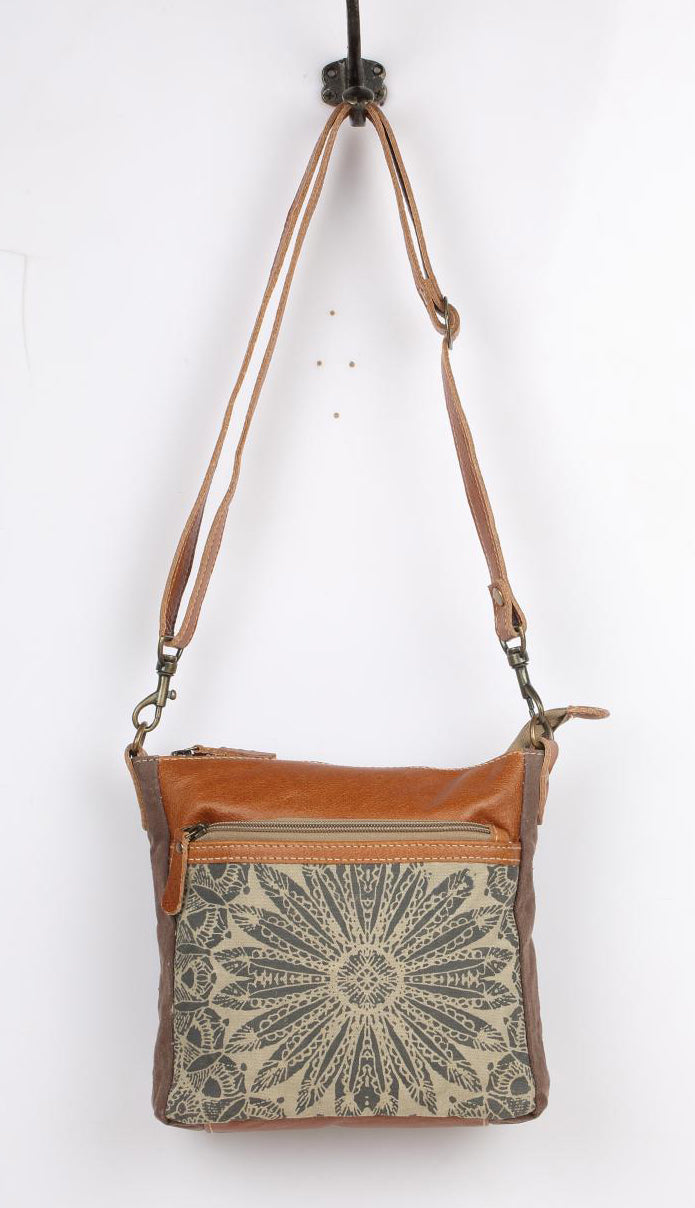 Dizzy Circle Crossbody Bag