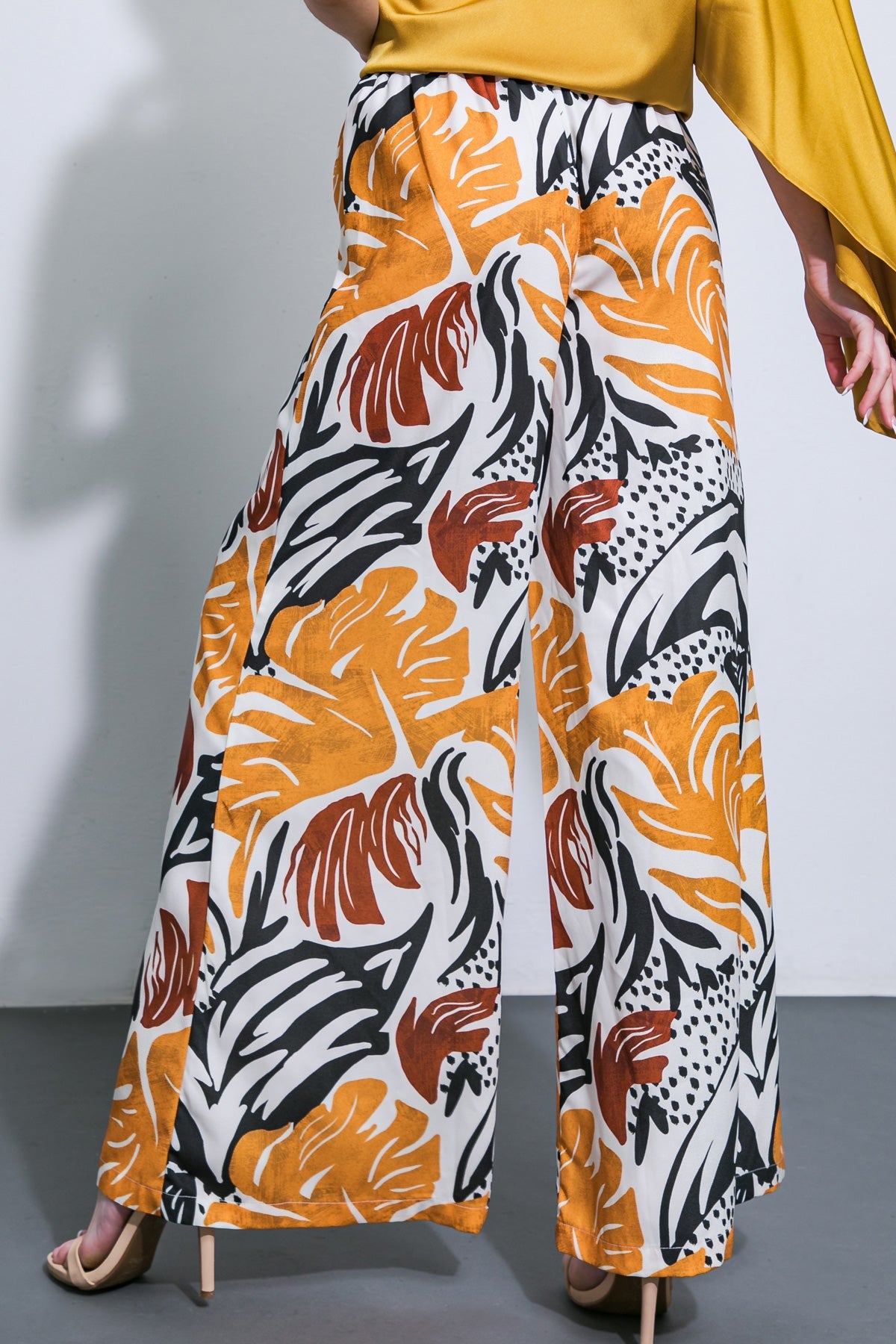 Where The Wind Woven Midi Pants