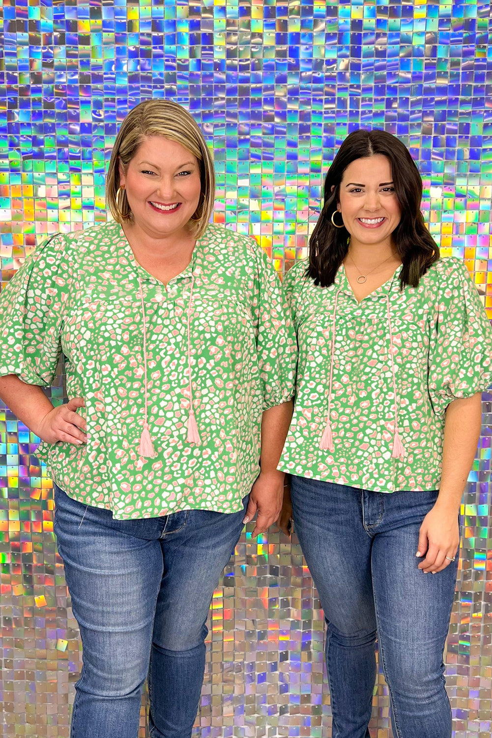 Green Plus Size Leopard Tassel Tie Split Neck Puff Sleeve Blouse