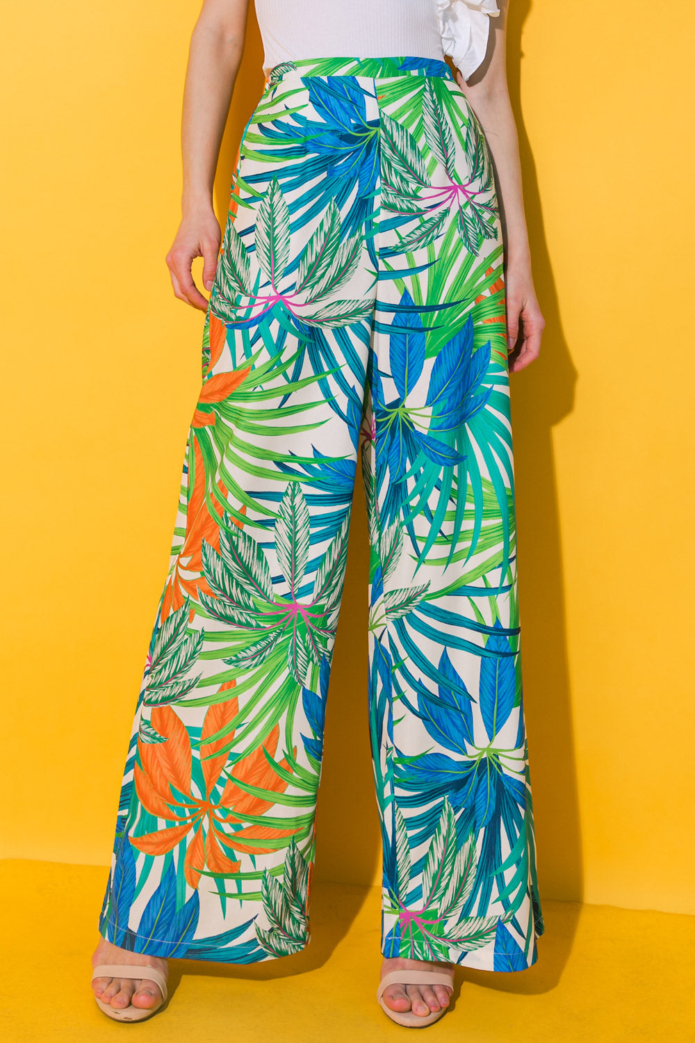 Pretty On Point Woven Pants