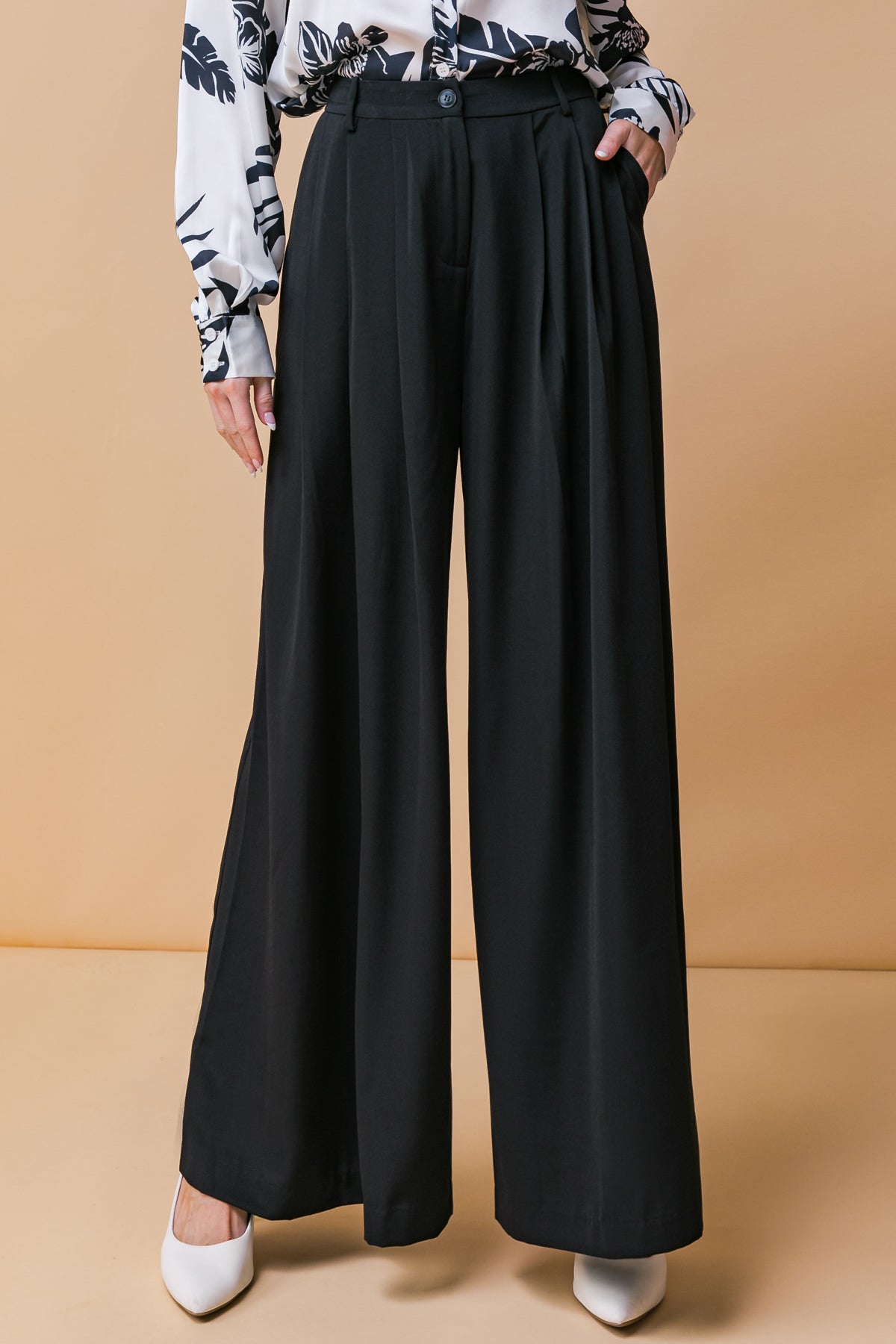 Throw It Back Woven Pants